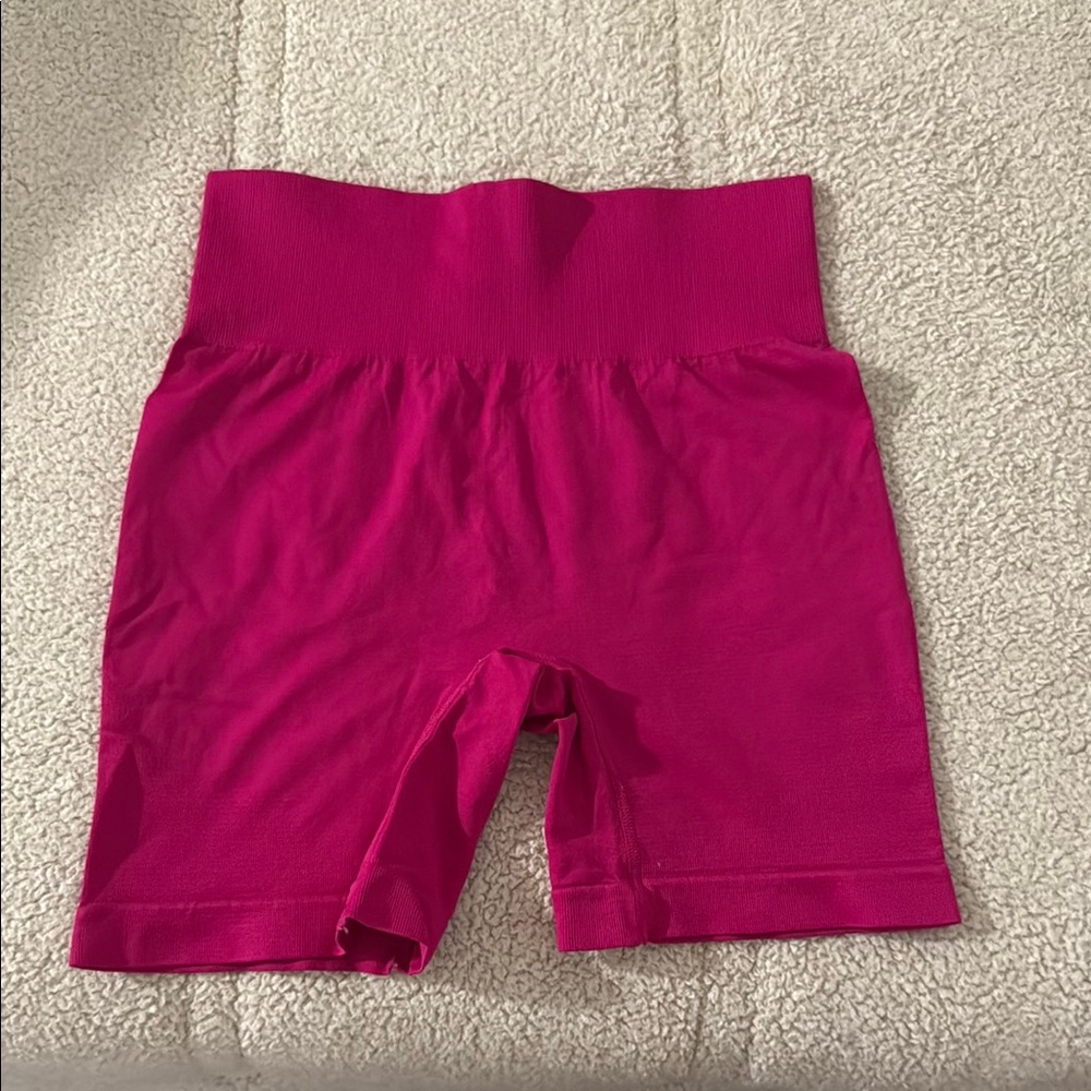 WORKOUT SHORTS